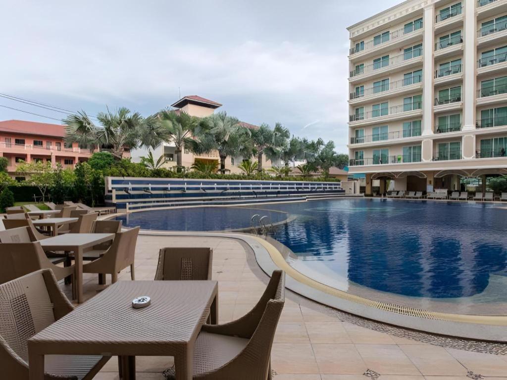 Hotel Lk Celestite Pattaya Exterior foto